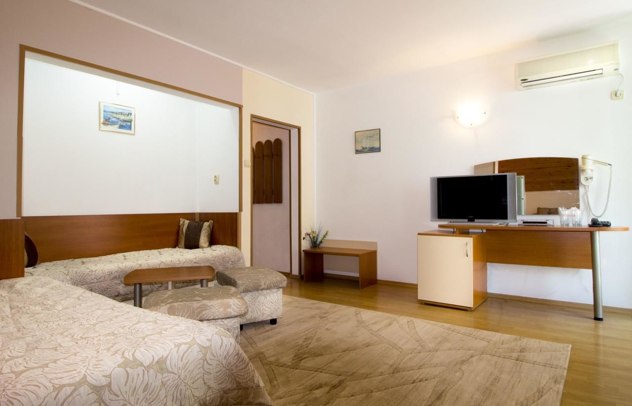 Отель Family Hotel Venera Свети-Влас-28
