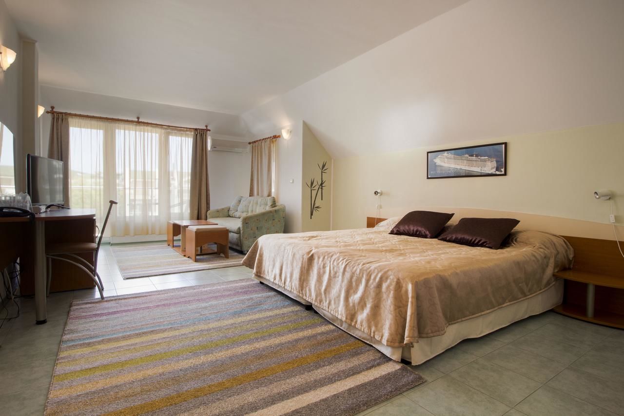 Отель Family Hotel Venera Свети-Влас-8